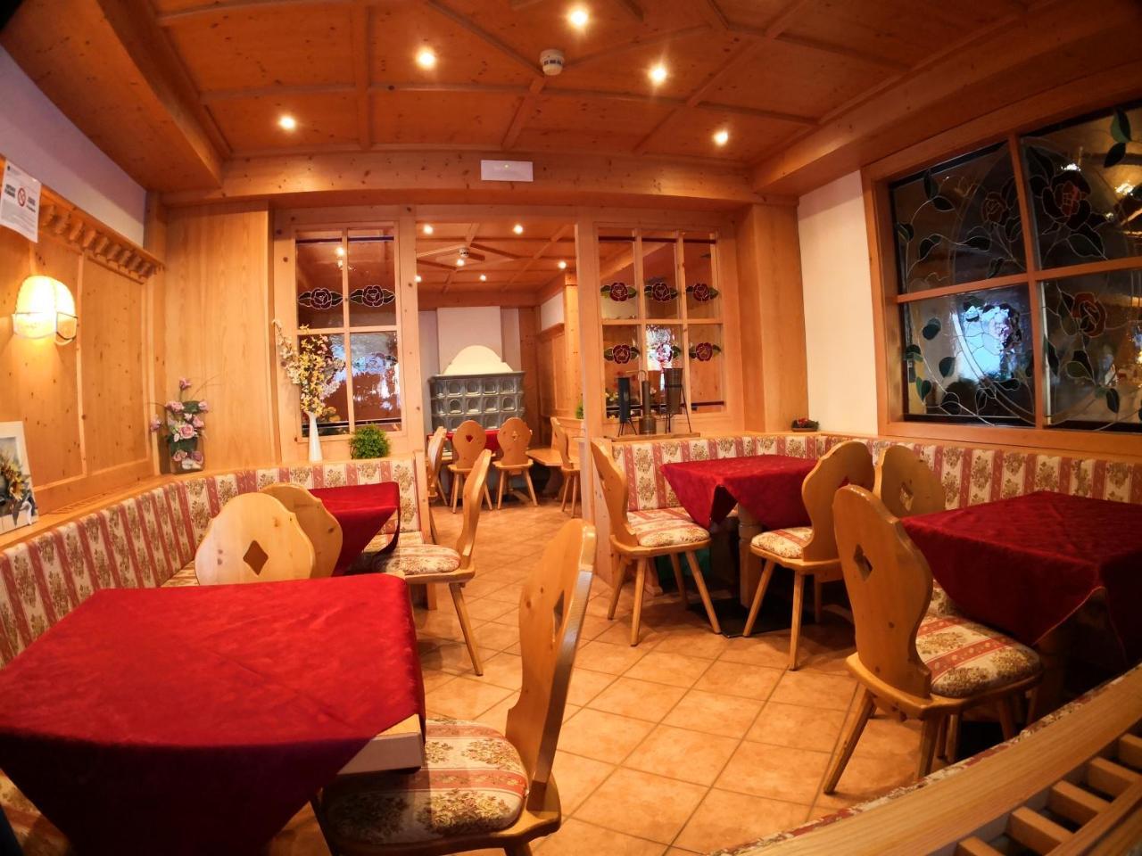 Hotel Alpenrose Passo Rolle Exterior foto