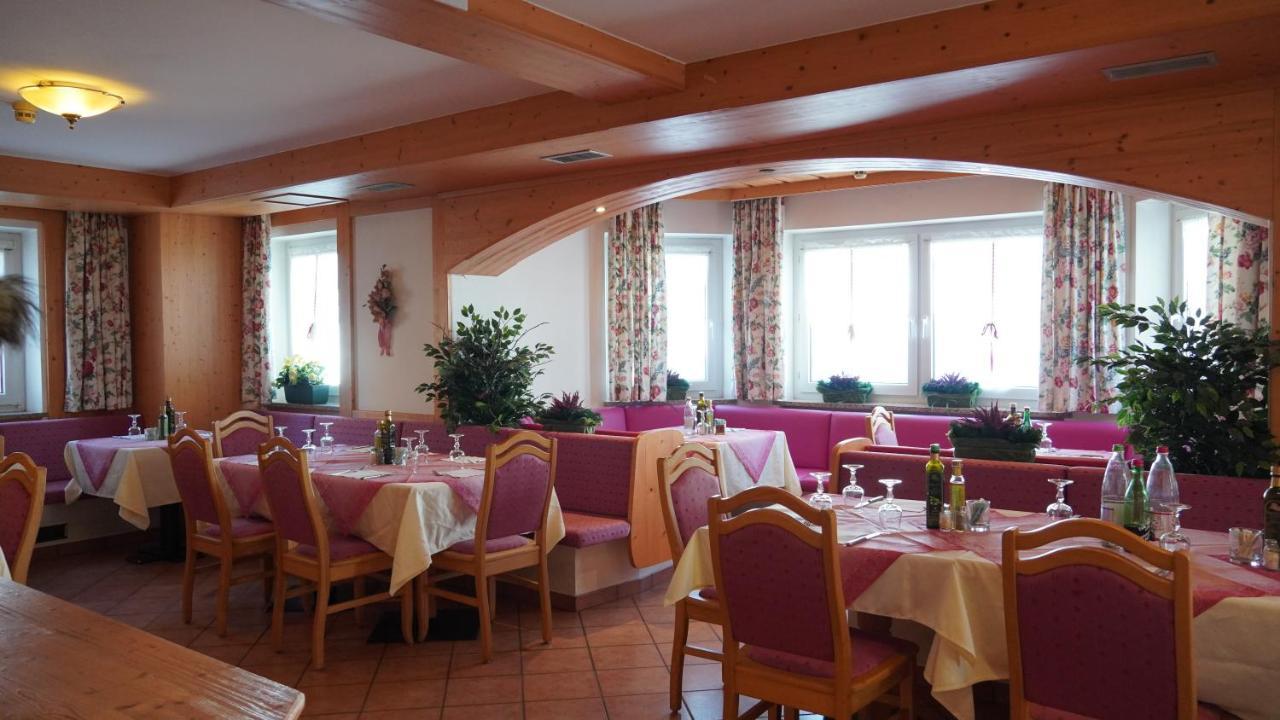 Hotel Alpenrose Passo Rolle Exterior foto