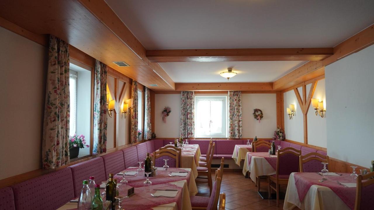 Hotel Alpenrose Passo Rolle Exterior foto